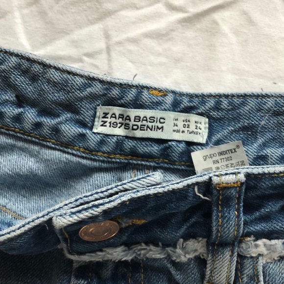 Zara Cropped Mom Jeans - Picture 3 of 3